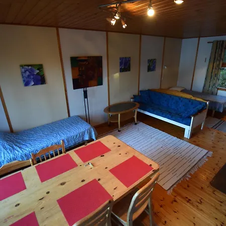 Pyhtaeaen Vuokramoekit Villa Tuuski Exterior photo