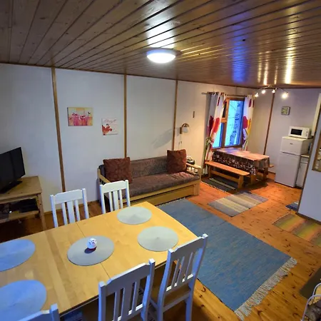 Pyhtaeaen Vuokramoekit Villa Tuuski Exterior photo
