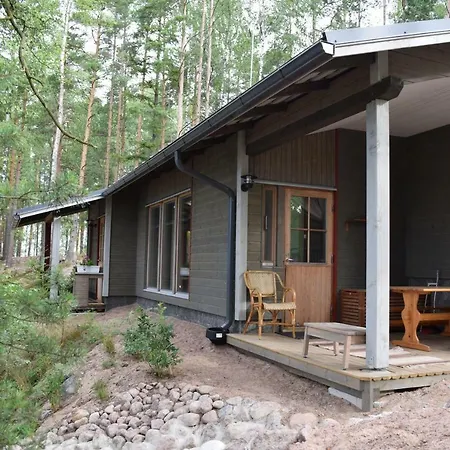 Pyhtaeaen Vuokramoekit Villa Tuuski Exterior photo