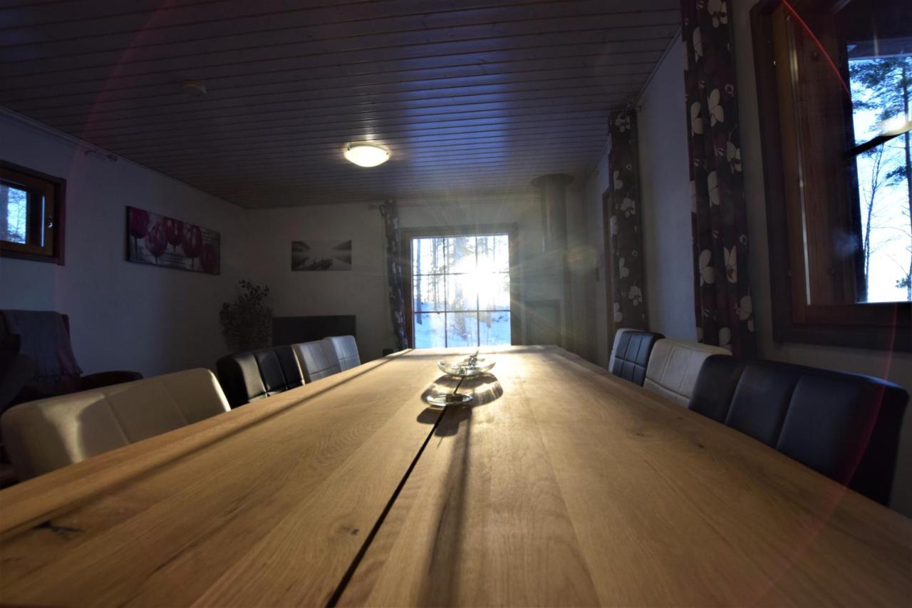Pyhtaeaen Vuokramoekit * Tuuski