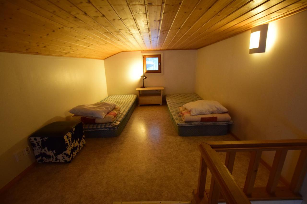 Pyhtaeaen Vuokramoekit Chalet *