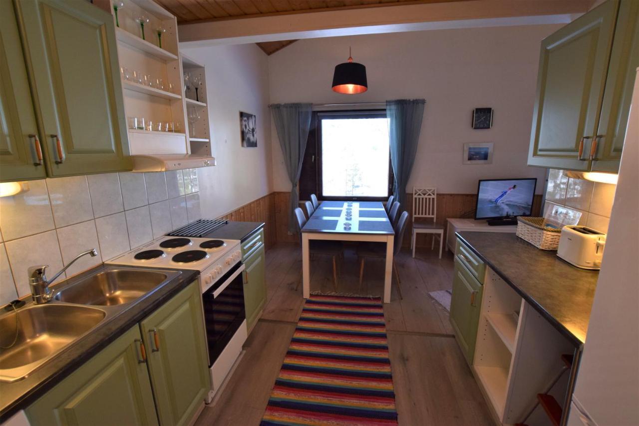 Pyhtaeaen Vuokramoekit Chalet Tuuski