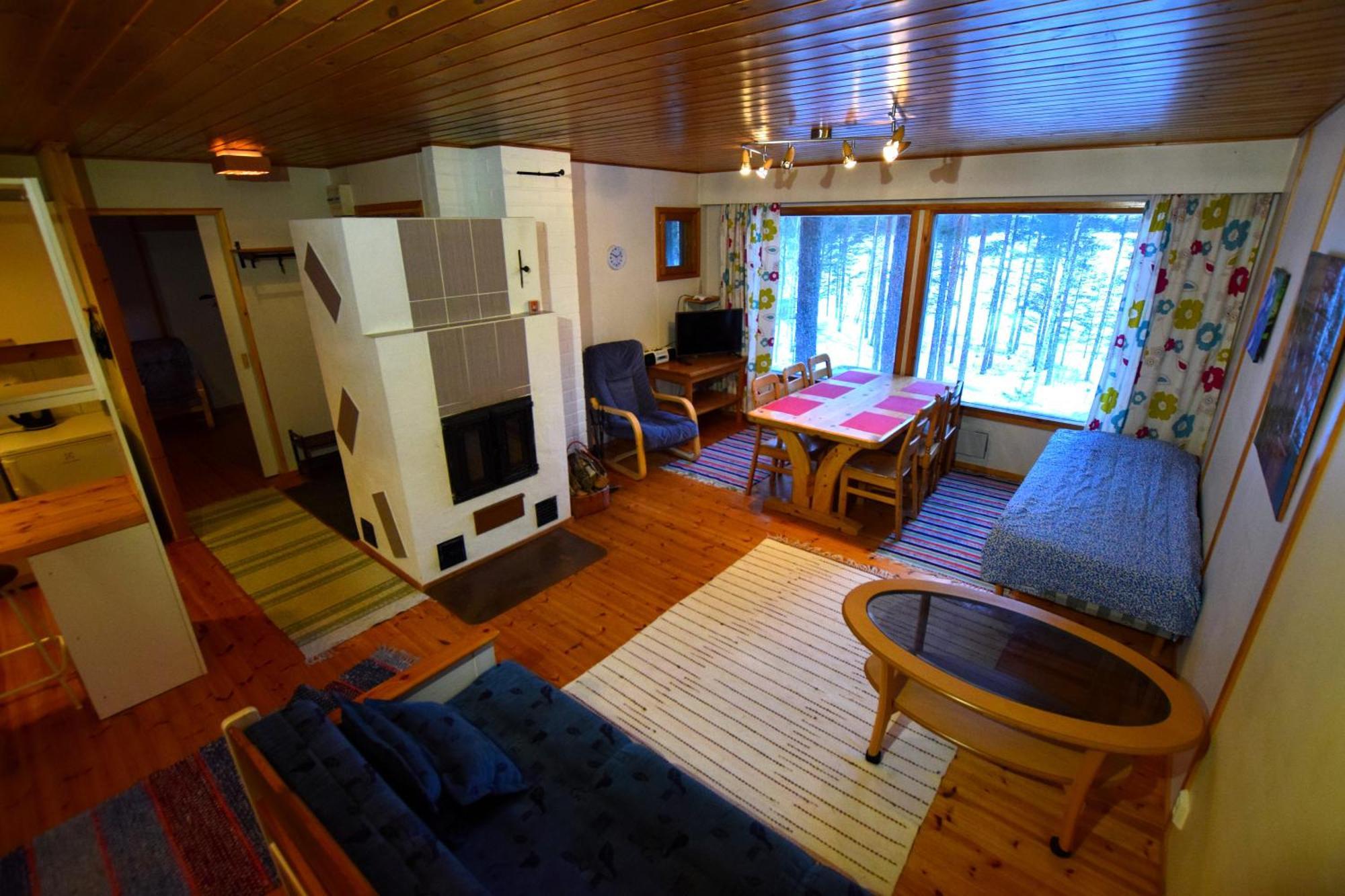 Pyhtaeaen Vuokramoekit Chalet *