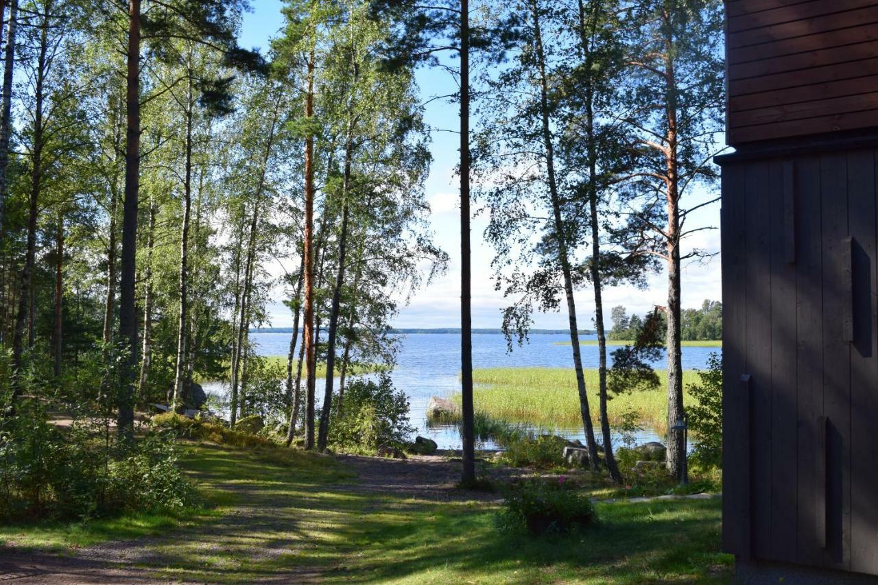 Pyhtaeaen Vuokramoekit Tuuski